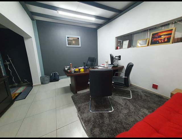 1,690M² WAREHOUSE FOR SALE IN ORMONDE